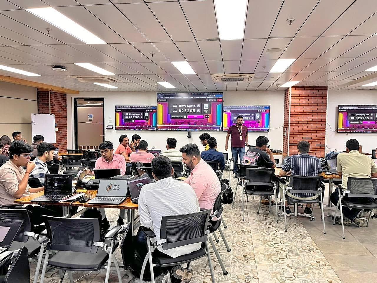 Datamarcos instructor leading a hands-on technology classroom